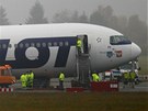 Boeing polských aerolinií LOT, kterému selhal podvozek,  na varavském letiti