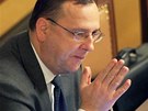 Petr Neas bhem noního jednání Poslanecké snmovny (3. listopadu 2011)