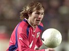 Pavel Nedvd pi utkání fotbalové baráe proti Belgii (14. listopadu 2001)