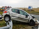 Nehoda kodovky a felicie na kiovatce u Bezmrova nedaleko Kromíe. (4.