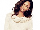 Modelka Chanel Iman v kampani pro H&M. Délka do pasu je nyní in, stejn tak
