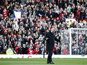 MISTROVA KLONA.Sir Alex Ferguson pichz za potlesku tribun k ceremonii u