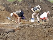 Archeologick przkum u Medleic na mst budoucho obchvatu Chrudimi (25.