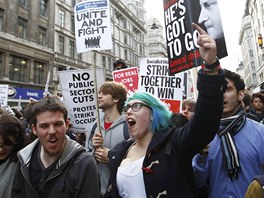 Na loských demonstracích se shromádilo a 50 tisíc lidí v dob, kdy parlament