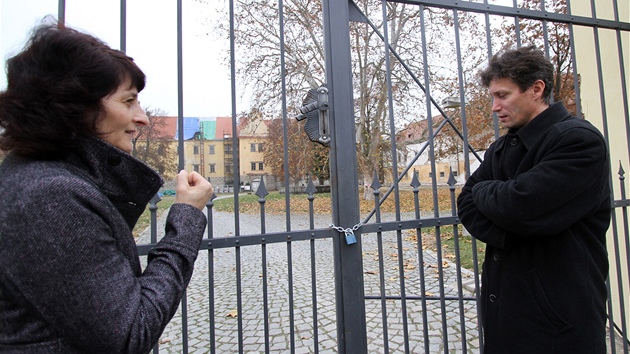 Konec Slovanské epopeje za zámku v Moravském Krumlov. U zamených vrat zámku