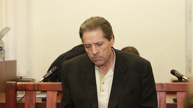 Gilbert Ferguson McCrae u Mstského soudu v Praze (8.11. 2011)