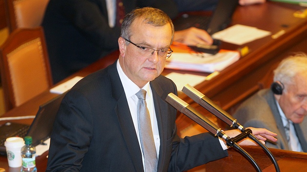 Miroslav Kalousek při jednání Poslanecké sněmovny (2. listopadu 2011)