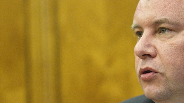 Tisková konference ministra prmyslu a obchodu Martina Kocourka (9. listopadu