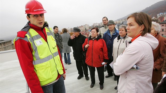 Den otevených dveí na stavb pavilonu akutní medicíny karlovarské nemocnice.