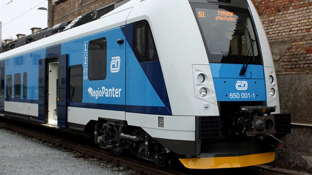 První vyrobený hlavový vz nového eského vlaku nazvaného RegioPanter....