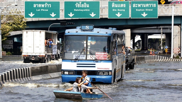 Loka je te v Bangkoku astm dopravnm prostedkem