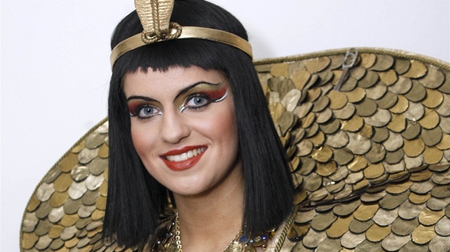 Gabriela Gun�íková v kostýmu Kleopatry výtvarníka Romana �olce