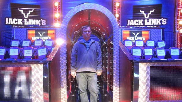 JEDEN Z FAVORIT�. Martin Staszko p�ed finále Main Eventu slavné World Series of