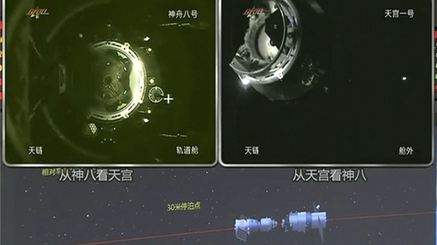 Úspěšné spojení dvou čínských bezpilotních vesmírných lodí