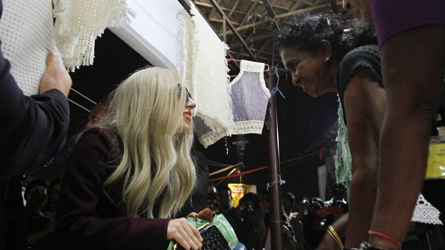 Lady Gaga v Indii navtvila i trh s ltkami.