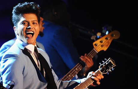 Bruno Mars se stal hudebním králem loského roku, i kdy nevydal novou desku.