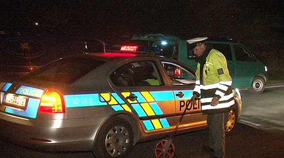 Policisté stále neznají vechny okolnosti noní nehody u Frýdku-Místku. (ilustraní snímek)