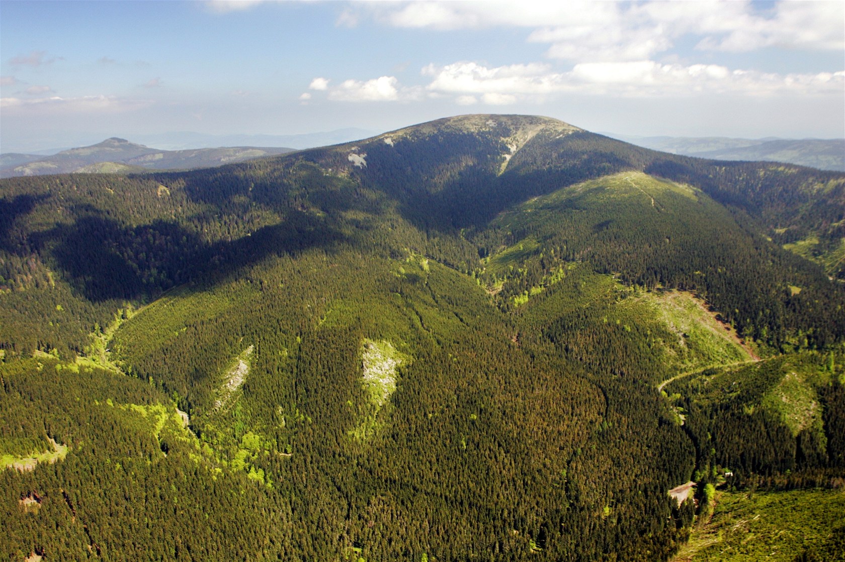 Krajina v okolí Kralického Sn�níku