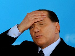 Pes adu soudních spor a nespoet skandál byl Berlusconi nejdéle slouícím...