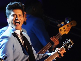 O úsměv v prvních řadách se postaral i Bruno Mars, vítěz sekce Objev roku. 