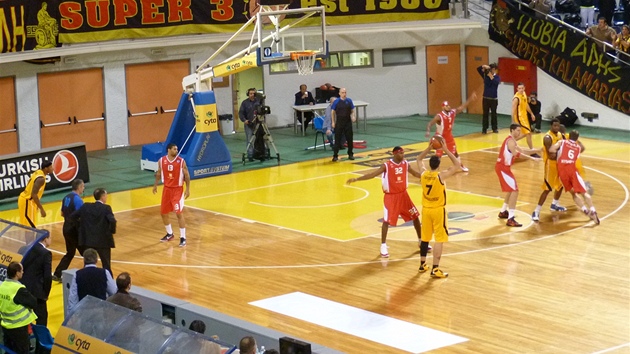 Momentka z utkání Aris Solu� - Nymburk