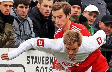 Z derby Chrudim (ervená) - Pardubice.