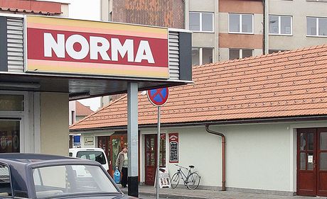 Rokycanský obchodní dm Norma eká pítí rok demolice.