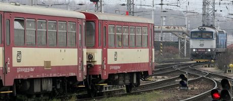 Na jihoeských eleznicích bude pítí rok jezdit nepatrn mén vlak.