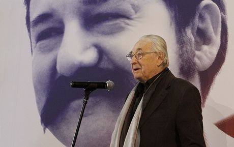 Andrzej Wajda pipravuje film o polském politikovi Lechu Walesovi