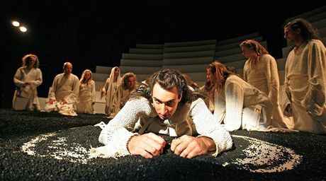 Antická tragédie Oidipus král v Mstském divadle Brno (ilustraní snímek).