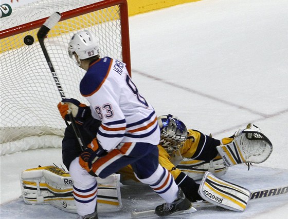 Branká Nashvillu Pekka Rinne nemá anci. Pekonal ho útoník Edmontonu Ale