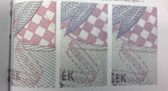 Detaily falených bankovek ze soudního spisu. Originální je vlevo.