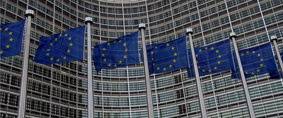 Evropská komise zamítla návrh Českého telekomunikačního úřadu na snížení terminačních poplatků.