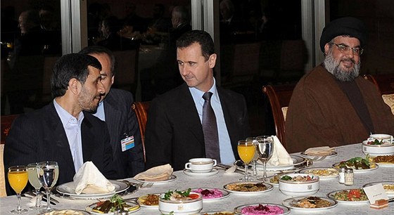 Zprava éf Hizballáhu Hasan Nasralláh, syrský prezident Baár Assad a íránský