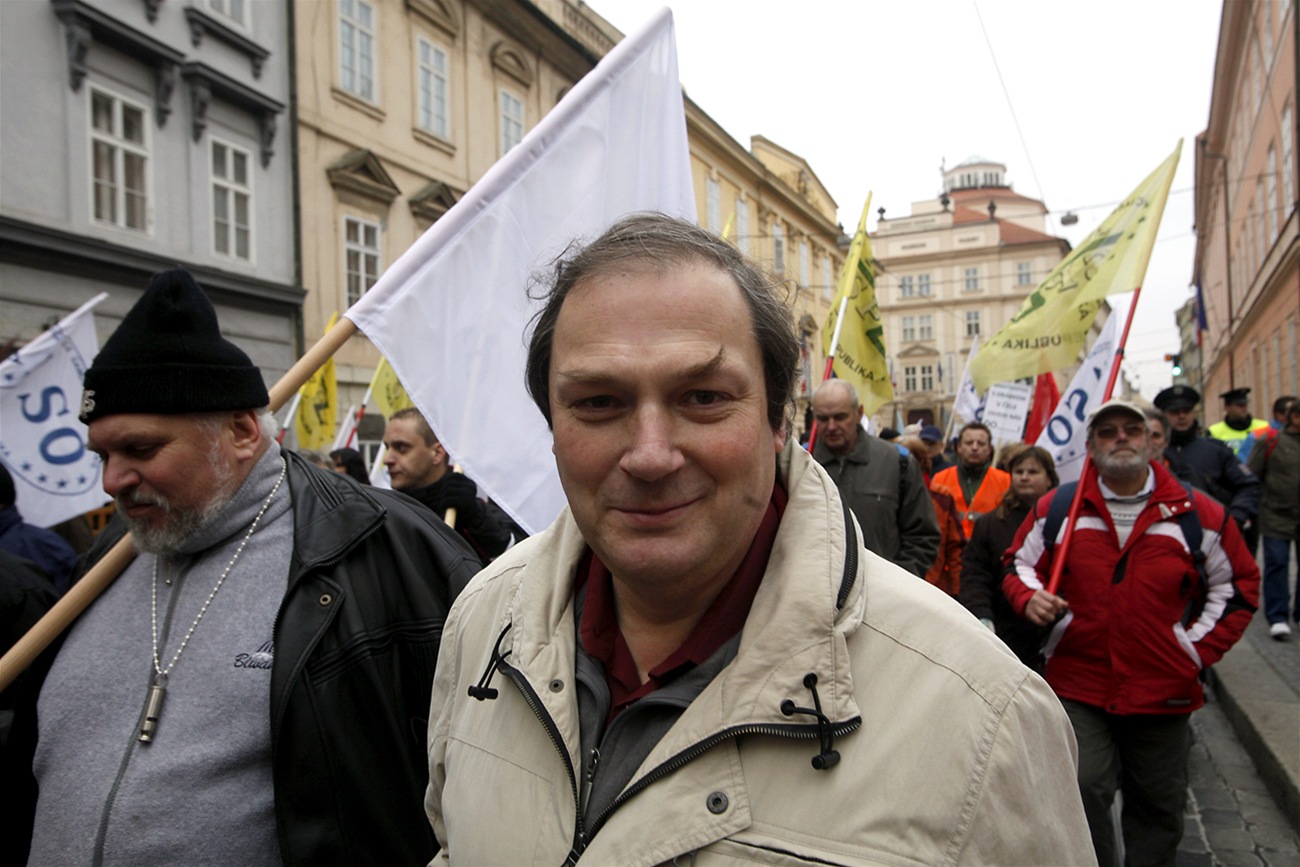 Jaroslav Pej�a na odborá�ské demonstraci proti vlád� a korupci, která za�ala na