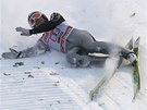 PÁD. eský skokan na lyích Jakub Janda padá v souti drustev v Kuusamu. 