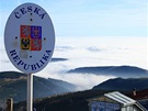 Státní hranice na vrcholu Snky a horní hranice lanovky pod vrcholem