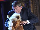 eský slavík 2011: Josef Váa piklusal pedat cenu Karlu Gottovi na plyovém