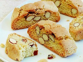 Cantuccini s mandlemi.