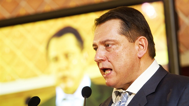 První p�edseda nov� ustavené politické strany Národní socialisté - levice 21.