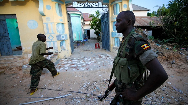 Vojáci Africké unie v somálské metropoli Mogadiu, z ní se jim ped asem