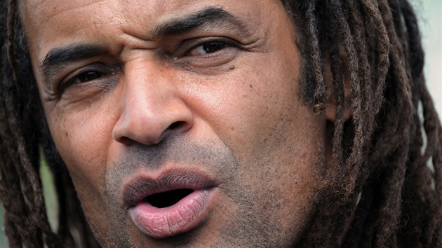 POVOLTE DOPING. Bývalý francouzský tenista Yannick Noah chce íct dopingu "ano".