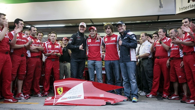 Felipe Massa v Brazílii slavil jubilejní stý závod pro tým Ferrari.