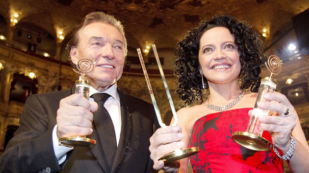 eský slavík 2011: absolutní slavice Lucie Bílá a rekordman Karel Gott (26.11.
