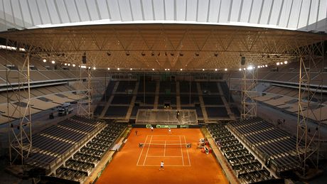 STADION NEBO TENISOVÁ HALA? Na olympijském stadionu v Seville vyrostla kvli