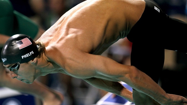 PLAVECKÝ KRÁL. Michael Phelps si od nových plavek slibuje další rekordy.