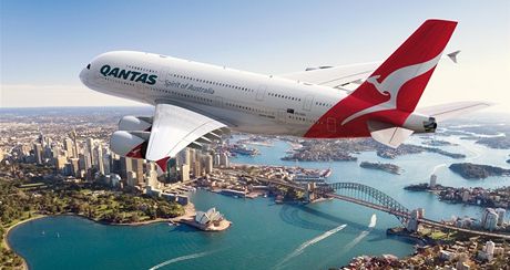 Letadlo aerolinek Qantas nad Sydney