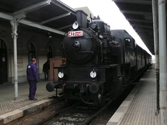 Historická parní lokomotiva s oznaením 423.0145 zvaná Velký Bejek