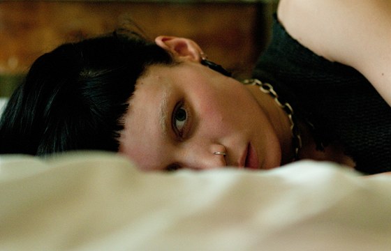 Z filmu Girl with the Dragon Tattoo (Muži, kteří nenávidí ženy) Davida Finchera...