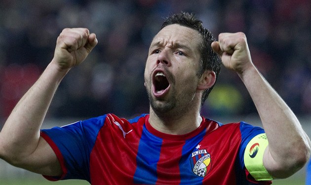 RADOST KAPITÁNA. I v�dce plze�ského týmu Pavel Horváth po remíze s AC Milán 2:2